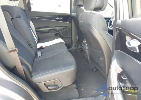 2016 Kia Sorento 2.4L Lx z USA, uszkodzony, nr VIN 5XYPGDA3XGG082589